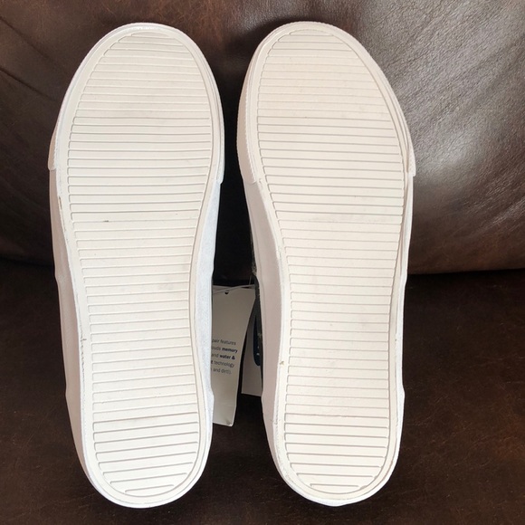 Old navy Sneakers for men new with tags - Picture 7 of 8